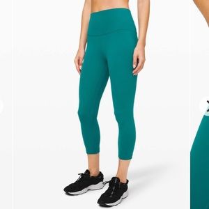 lululemon Align Crop